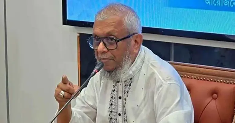 প্রবাসী কল্যাণ ও বৈদেশিক কর্মসংস্থানমন্ত্রী আরিফুল হক চৌধুরী।